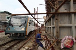 PEMBANGUNAN REL LAYANG KERETA API