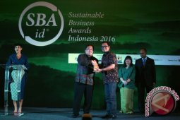 AQUA Grup Raih Empat Penghargaan Inisiatif Keberlanjutan