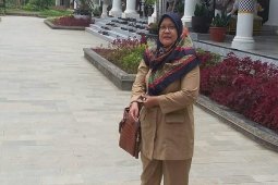 Kejujuran dalam Menulis Antarkan Lovita Jadi PNS Teladan