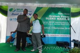 Warga Madiun Antusias Ikuti Gerebek Pasar BPJS Ketenagakerjaan