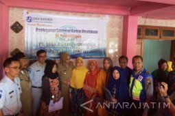 Jasa Raharja Serahkan Santunan Korban Kecelakaan Probolinggo