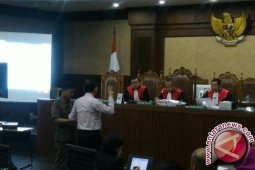 Bikin gaduh, Roy Suryo diusir dari ruang sidang Jessica