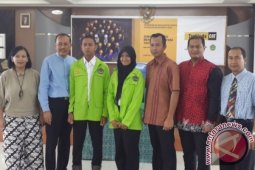 24 Siswa SMK Berprestasi Terima Beasiswa Trakindo