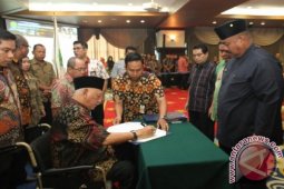 Gubernur Kecewa Enam Kepala Daerah Tidak Hadir