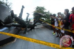 Patung Monpera di Balikpapan Tumbang
