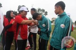 98 Atlet Berprestasi Terima Tali Asih