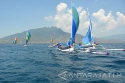 Lomba Perahu Layar
