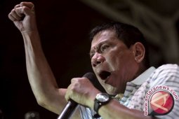 Jokowi Minta Duterte Bantu Selesaikan Masalah WNI
