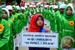 Pelauw Songsong Idul Adha dengan Festival Hadrat