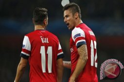 Arsenal Akan Mainkan Giroud Lawan PSG