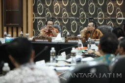 Gubernur Jatim Targetkan Peningkatan Pertumbuhan Ekonomi 6,1 Persen