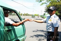Restribusi Terminal Joyoboyo Surabaya Turun