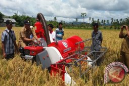 Teknologi Pertanian Sangat Membantu Petani
