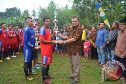 Bupati Tutup Turnamen Se-Banua Enam