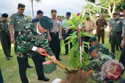 Pangdam Pattimura Paparkan "Emas Maluku" Kepada Menhan