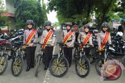 Polwan  Patroli Dengan Bersepeda
