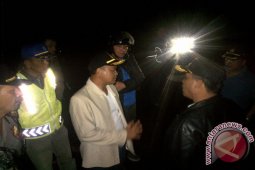 Akibat Bentrok Dua Kabupaten, Kenderaan Terjebak Macet
