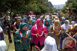 Ketua TP PKK Provinsi Sumatera Utara Disambut Tor-tor