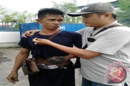 Polsek KPL Bekuk Pengedar Obat Zenith Di Pelabuhan