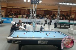 Tumbangkan Penjegal Kawan Roy Apanco Rebut Emas Biliar