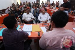 Moses Ahie-Amir Fatah Daftar Pilwako Singkawang