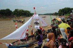 Bupati Bojonegoro Minta Warganya "Gauli" Bengawan Solo