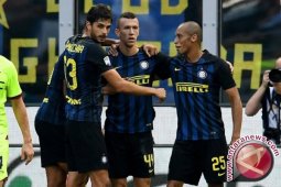 Inter Milan Tundukkan Fiorentina 4-2