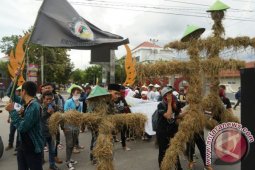 Ratusan Mahasiswa UNG Gelar Aksi Hari Tani