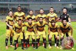 SEPAK BOLA- Mitra Kalah 0-1 Hadapi Bhayangkara