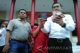 Polrestabes Surabaya Ungkap Kasus Prostitusi Online