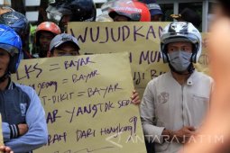 Protes Pungli Dana Pendidikan