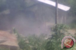 Warga Mukomuko tolak aktivitas mesin pemecah batu