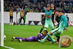 Barca Atasi Gladbach 2-1