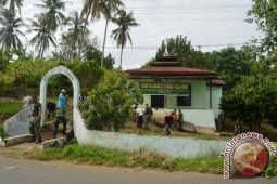 Jelang HUT TNI, Yonif 123/RW Gelar Karya Bakti