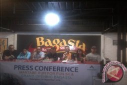 Bupati Tapsel Resmikan Grand Opening Bagasta