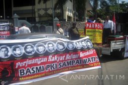 Aktivis LSM Jember Gelar Aksi  "Melawan Lupa" G -30 S/PKI