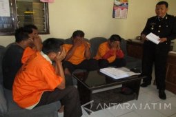Polisi Kediri Tahan Sindikat Penggelapan Mobil