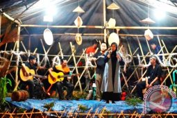 Seniman Jepang Tampil Pada Festival Kampong Tani