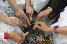 Jawa Timur Membatik