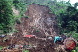 Satu korban Terjebak Longsor di Semarang Ditemukan Tewas