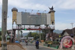 Jembatan Penyeberangan Jalan Sudirman Perlu Perhatian