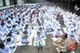 Presiden Joko Widodo Menerima Tokoh Pegiat Minat Baca Buku