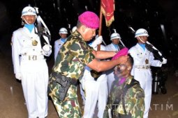 Belasan Perwira Remaja Kenakan Baret Ungu Marinir