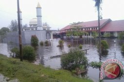 Mukomuko bangun penahan banjir mulai 2017