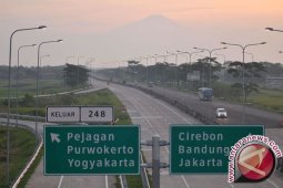 Waspadai Belasan Titik Perbaikan di Tol Kanci-Pejagan
