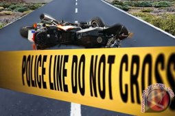 Pengendara motor di Cirebon tewas tertabrak truk