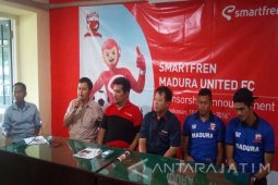 Smartfren Sediakan Dana Rp2 Miliar Klub Bola Profesional