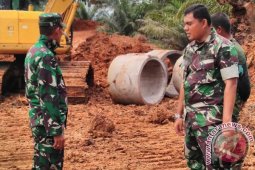 Kodim bangun jembatan di Mukomuko