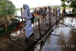 Balai Besar Perbaiki Kerusakan Tanggul Bengawan Solo