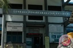 521 Kotabaru inmates receive remission